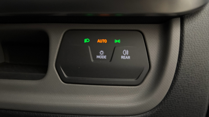 Volkswagen ID. Buzz 210kW Life Pro 86kWh 5dr LWB Auto [7 Seat] Electric Estate - Image 25